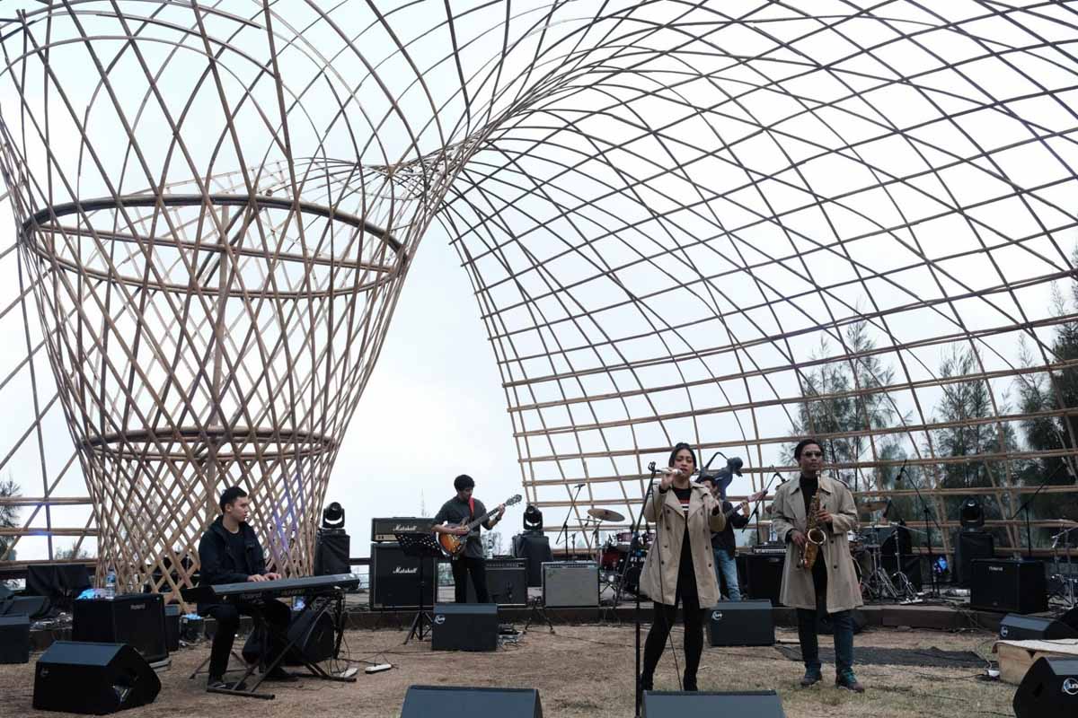 Saat Alam Mendukung Penampilan MLDJAZZPROJECT Season 4 di Jazz Gunung 2019